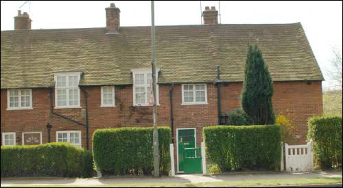 178-182 Falloden Way